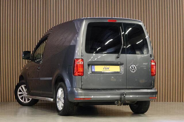 Volkswagen CADDY 2.0 TDI BMT Highline | Cruise control | Airco | Navigatie | PDC | Trekhaak | Airco | MF Stuur | Sidebars | NAP Logisch | 1e eigenaar |