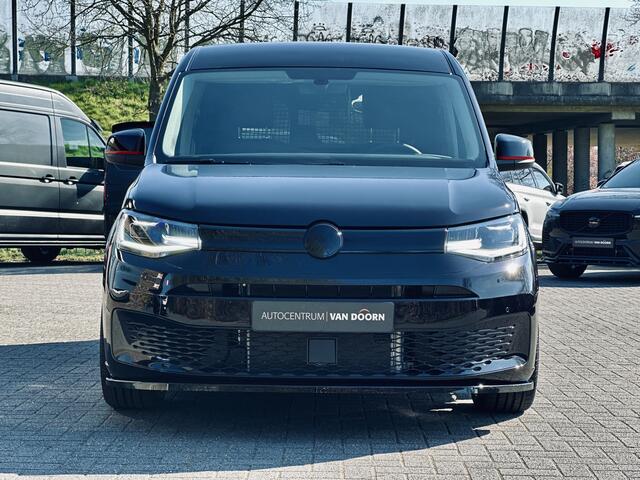 Volkswagen CADDY Cargo 2.0 TDI DSG | Black Edition | LED lampen | 2 jaar fabr garantie | Camera | PDC | Spoilerset | Navigatie | Trekhaak | Ex BTW