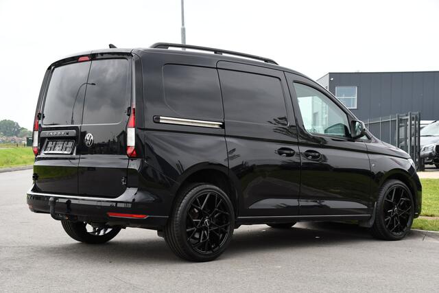 Volkswagen CADDY Cargo 1.5 TSI Black Edition Benzine, Camera, Cruise, Carplay, LED, 115pk, Automaat, Stoelverwarming, NAVI, Trekhaak, Uniek!
