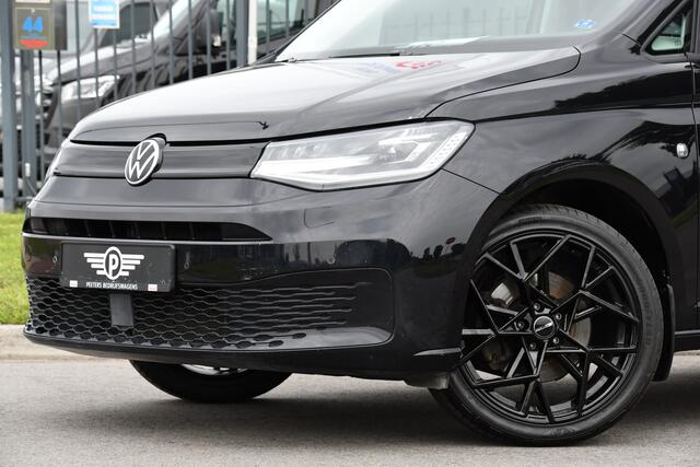 Volkswagen CADDY Cargo 1.5 TSI Black Edition Benzine, Camera, Cruise, Carplay, LED, 115pk, Automaat, Stoelverwarming, NAVI, Trekhaak, Uniek!