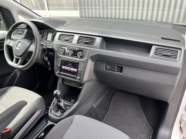 Volkswagen CADDY 2.0 TDI L1H1 Airco Cruise controle Schuifdeur Trekhaak 1400kg trekgewicht Telefoonverbinding Parkeersensoren achter 1e eigenaar 2-Persoons Euro 6