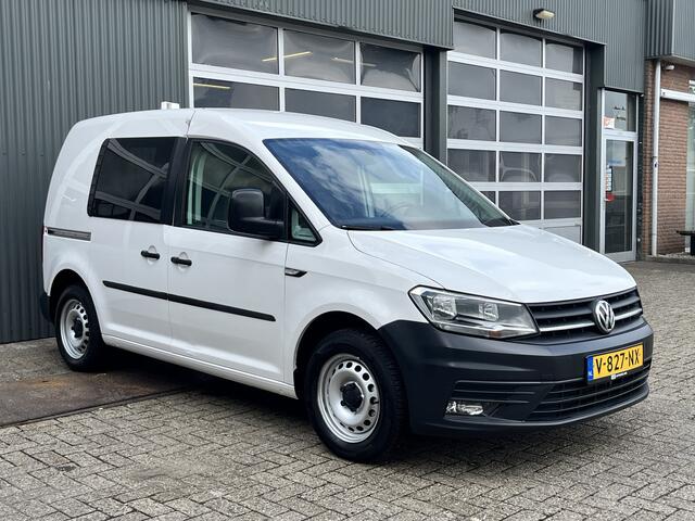 Volkswagen CADDY 2.0 TDI L1H1 2x Schuifdeur Airco Cruise controle Trekhaak 1400kg trekgewicht Telefoon verbinding kastinrichting Ladekasten 1e eigenaar 2-Persoons Euro 6