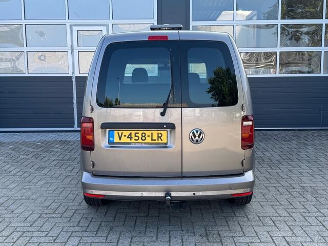 Volkswagen CADDY 2.0 TDI 150PK DSG Automaat Highline / Navi / XENON / Trekhaak / Licht metaal