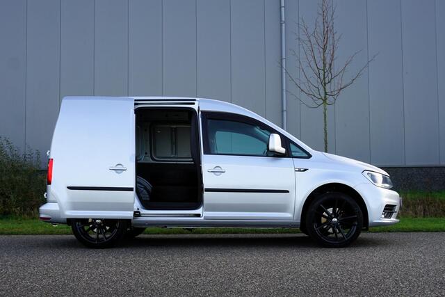 Volkswagen CADDY 2.0 TDI L1H1 BMT Highline in Topstaat |EURO6 |BPM vrij |Liefhebbersauto |Airco |Cruise |Trekhaak |2 sets velgen |Met historie |Schuifdeur |Parkeersensoren