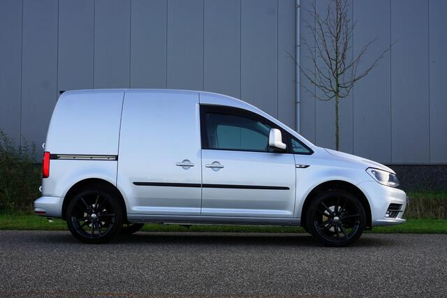 Volkswagen CADDY 2.0 TDI L1H1 BMT Highline in Topstaat |EURO6 |BPM vrij |Liefhebbersauto |Airco |Cruise |Trekhaak |2 sets velgen |Met historie |Schuifdeur |Parkeersensoren