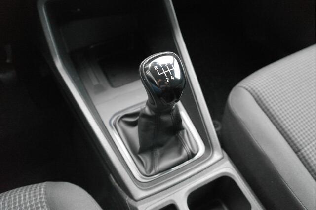 Volkswagen CADDY Cargo 2.0 TDI 4MOTION 1st Edition 4x4 | Dealer Onderhouden | LED | Airco | Stoelverwarming