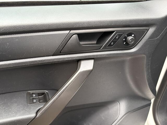 Volkswagen CADDY 2.0 TDI L1H1 Airco Cruise controle Achterklep Bpm vrij Trekhaak 1500kg trekgewicht Telefoon verbinding 1e eigenaar 2-Persoons Euro 6