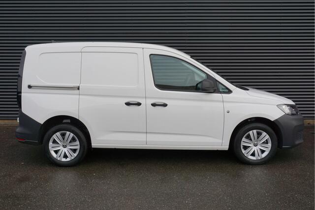 Volkswagen CADDY Cargo 122pk Trekhaak Apple Carplay Navigatie Camera Cruise control Airco Multifunctioneel stuurwiel