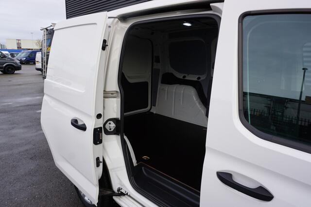 Volkswagen CADDY Cargo 122pk Trekhaak Apple Carplay Navigatie Camera Cruise control Airco Multifunctioneel stuurwiel