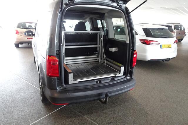 Volkswagen CADDY 1.4 TSI ELEK. LIFT ROLSTOEL SCOOTMOBIEL STOELVER. TREKHAAK NAVIGATIE