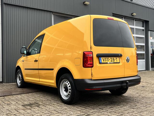 Volkswagen CADDY 2.0 TDI L1H1 Airco Cruise controle Trekhaak 1400kg trekgewicht Parkeersensoren achter Schuifdeur Telefoon verbinding 1e eigenaar Euro 6 bpm vrij voor particulier gebruik !!