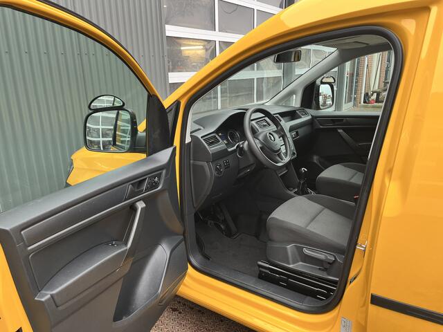 Volkswagen CADDY 2.0 TDI L1H1 Airco Cruise controle Trekhaak 1400kg trekgewicht Parkeersensoren achter Schuifdeur Telefoon verbinding 1e eigenaar Euro 6 bpm vrij voor particulier gebruik !!