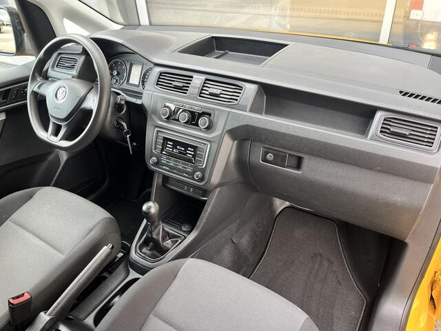 Volkswagen CADDY 2.0 TDI L1H1 Imperiaal Airco Cruise controle Trekhaak 1400kg trekgewicht Parkeersensoren achter Schuifdeur Telefoon verbinding 1e eigenaar Euro 6 bpm vrij voor particulier gebruik !!