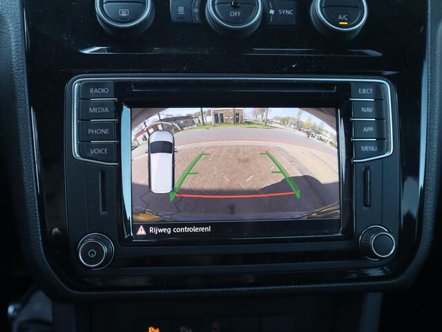 Volkswagen CADDY Alltrack 1.4 TSI 125pk DSG-7 / 5-Persoons / Camera / Trekhaak / Carplay / Adaptiv Cruise