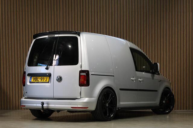 Volkswagen CADDY 2.0 TDI 185 PK DSG R-Line | Camera | CarPlay | Alarm | ACC | Lane Assist | Trekhaak | Navigatie | PDC | DAB | Nieuwe APK | NAP Logisch