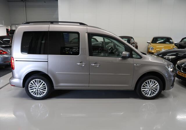 Volkswagen CADDY 1.4 TSI Comfortline 5 zitplaatsen, 2x schuifdeur, airco-ecc, app connect, stoelverwarming, pdc, multifunctioneel stuurwiel, extra getint glas, boekjes aanwezig, sportvelgen