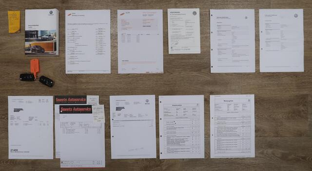 Volkswagen CADDY 1.4 TSI Comfortline 5 zitplaatsen, 2x schuifdeur, airco-ecc, app connect, stoelverwarming, pdc, multifunctioneel stuurwiel, extra getint glas, boekjes aanwezig, sportvelgen