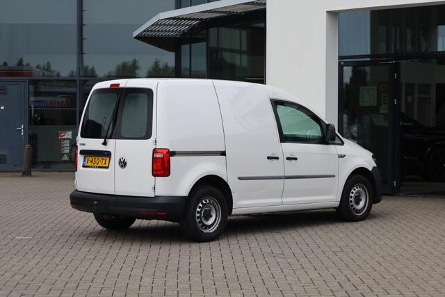 Volkswagen CADDY 2.0 TDI L1H1 BMT Trendline NL auto 1e eigenaar dealeronderhouden Airco, tussenschot, schuifdeur rechts, parkeersensoren achter, trekhaak, radio, elektrisch verstel- en verwarmbare buitenspiegels, achterdeuren met ruit etc.