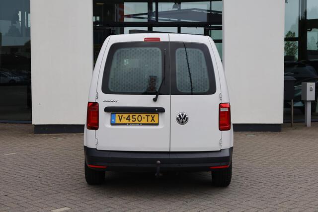 Volkswagen CADDY 2.0 TDI L1H1 BMT Trendline NL auto 1e eigenaar dealeronderhouden Airco, tussenschot, schuifdeur rechts, parkeersensoren achter, trekhaak, radio, elektrisch verstel- en verwarmbare buitenspiegels, achterdeuren met ruit etc.