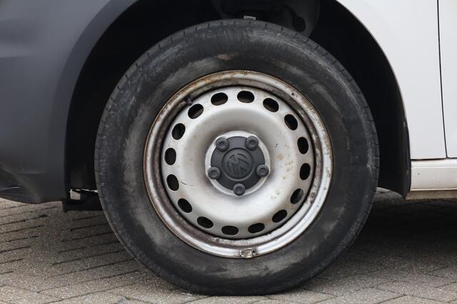 Volkswagen CADDY 2.0 TDI L1H1 BMT Trendline NL auto 1e eigenaar dealeronderhouden Airco, tussenschot, schuifdeur rechts, parkeersensoren achter, trekhaak, radio, elektrisch verstel- en verwarmbare buitenspiegels, achterdeuren met ruit etc.