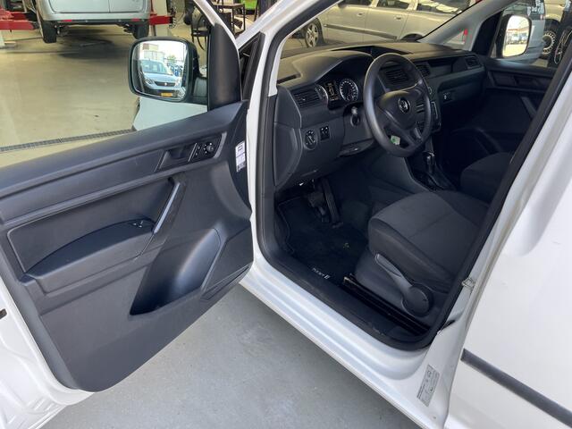 Volkswagen CADDY 2.0 TDI L1H1 DSG Airco Cruise controle Trekhaak 1500kg trekgewicht Automaat Parkeersensoren achter Schuifdeur Telefoon verbinding Euro 6
