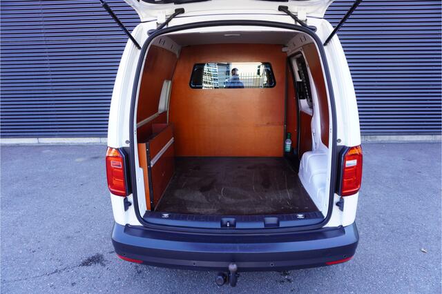 Volkswagen CADDY 123pk 4x4 4-motion L1 Trekhaak Navigatie Parkeersensoren Airco Cruise control