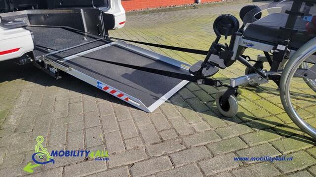Volkswagen CADDY MAXI Rolstoelauto Taxi automaat