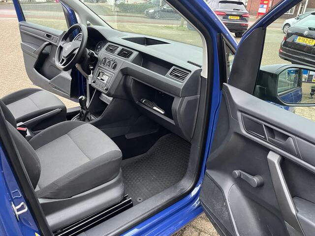 Volkswagen CADDY MAXI Caddy Cargo 1.0 TSI Lange wielbasis, benzine motor, btw verrekenbaar, radio met telefoonvoorbereiding.