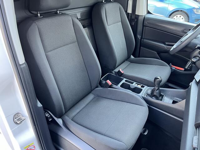 Volkswagen CADDY MAXI Cargo 2.0 TDI L2 Airco Trekhaak 1500kg trekgewicht Telefoonvoorbereiding Schuifdeur Houten laadvloer Euro 6 BPM VRIJ VOOR ONDERNEMERS !!!
