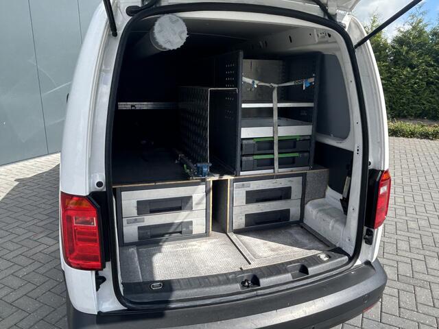 Volkswagen CADDY MAXI 2.0 TDI 102 PK / L2H1 / 1e EIG. / INRICHTING / CAMERA / AIRCO / CRUISE / NAVI / ACHTERKLEP