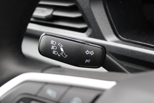 Volkswagen CADDY MAXI Cargo 2.0 TDI 102pk - Trekhaak - Leder - Carplay - LED Koplampen - Camera - Lane Assist - Verlaagd - Rijklaar