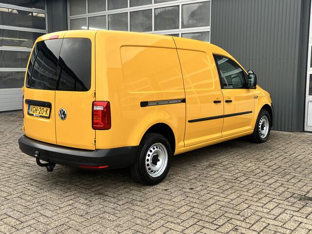 Volkswagen CADDY MAXI 2.0 TDI L2H1 Airco Cruise controle Trekhaak 1500kg trekgewicht Parkeersensoren achter Kastinrichting Schuifdeur Telefoon verbinding 1e eigenaar Euro 6 Verlengd bpm vrij voor particulier gebruik !!