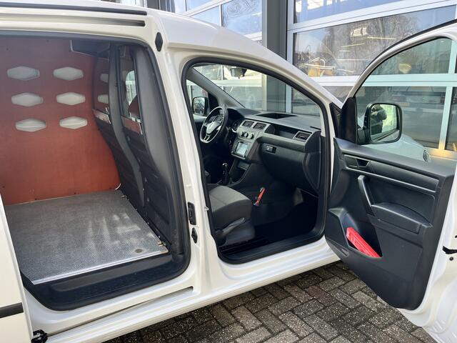 Volkswagen CADDY MAXI 2.0 TDI L2H1 Airco Schuifdeur Telefoonverbinding Apple carplay Navigatiesysteem Parkeersensoren achter 1e eigenaar Euro 6 1e eigenaar Bpm vrij voor prive gebruik !!