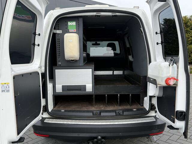 Volkswagen CADDY MAXI 2.0 TDI 4-MOTION E6 / L2H1 / MAXI / 4x4 / 1e EIG. / AIRCO / CRUISE / TREKHAAK / INRICHTING 220V