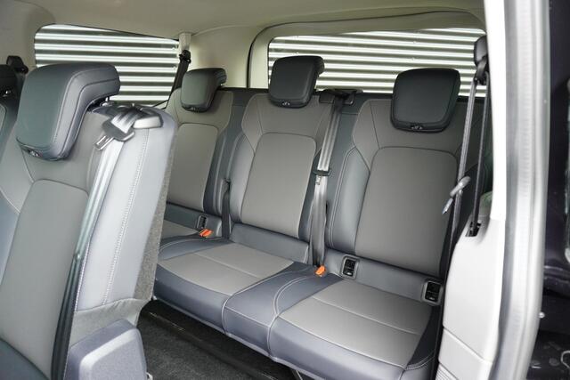 Volkswagen CARAVELLE Elektrisch E-Caravelle 32 L1H1 Style 2 Schuifdeuren 64 kWh 9 persoons LED Apple Carplay Camera ACC Cruise control Digitaal Dashboard
