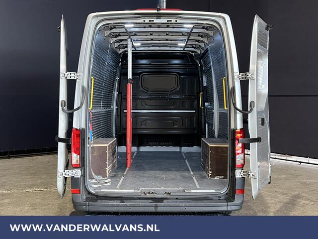 Volkswagen CRAFTER 2.0 TDI 141pk L3H3 L2H2 Euro6 Airco | Camera | Apple Carplay | Cruisecontrol Parkeersensoren, Android Auto, Chauffeursstoel, Bijrijdersbank