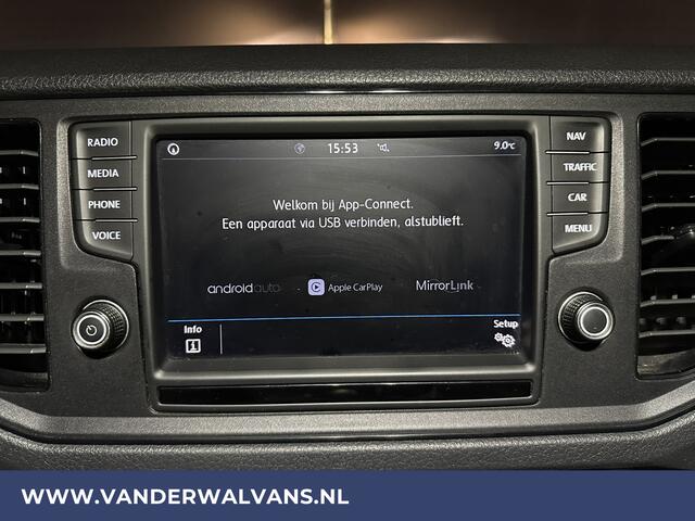 Volkswagen CRAFTER 2.0 TDI 141pk L3H2 L2H1 Euro6 Airco | Navigatie | Apple Carplay | Android Auto | Trekhaak Parkeersensoren, Bijrijdersbank