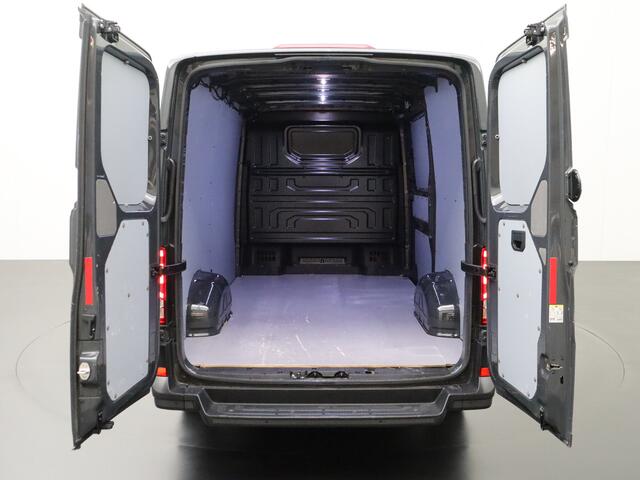 Volkswagen CRAFTER 2.0TDI 140PK L3H2 Highline | Navigatie | Cruise | Betimmering