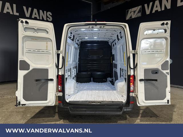 Volkswagen CRAFTER 2.0 TDI 141pk L3H3 L2H2 Euro6 Airco | Camera | Apple Carplay | Cruisecontrol Chauffeursstoel, Android Auto