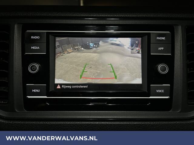 Volkswagen CRAFTER 2.0 TDI 141pk L3H3 L2H2 Euro6 Airco | Camera | Apple Carplay | Cruisecontrol Chauffeursstoel, Android Auto