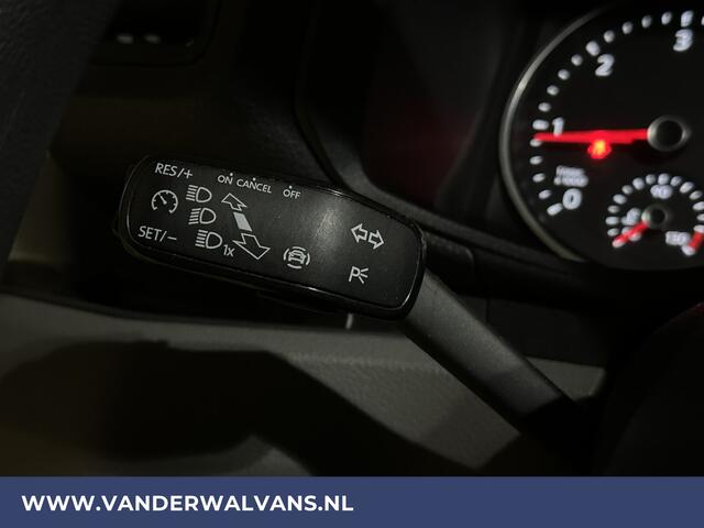 Volkswagen CRAFTER 2.0 TDI 141pk L3H3 L2H2 Euro6 Airco | Camera | Apple Carplay | Cruisecontrol Chauffeursstoel, Android Auto