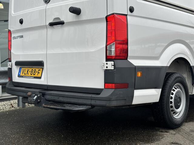 Volkswagen CRAFTER 35 2.0 TDI L3H3 Comfortline | NL-auto | Navi | Carplay | Stoelverw. | 3T trekhaak | PDC