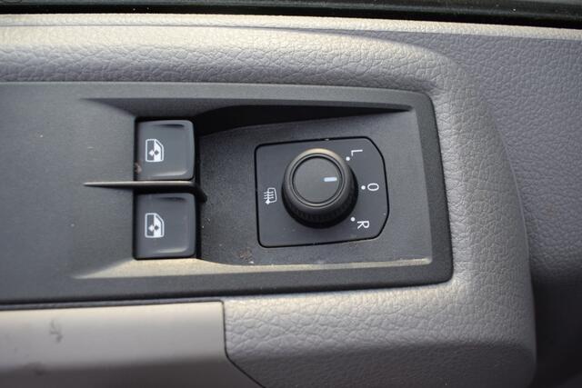 Volkswagen CRAFTER 30 2.0 TDI L3H3 Highline 140PK AUTOMAAT | BETIMMERING |