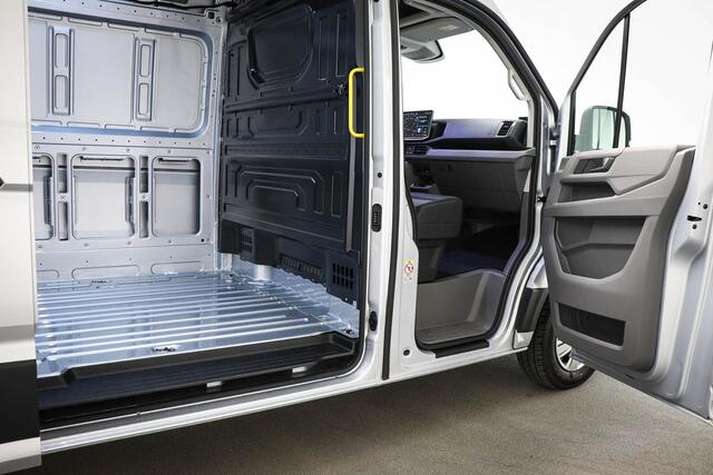 Volkswagen CRAFTER 35 2.0 TDI L3H2 Trendline | LED | CLIMA | STUURWIELVERWARMING | NAVI | DAB | APPLE | CAMERA
