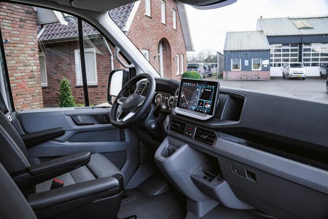 Volkswagen CRAFTER 2.0 TDI 177PK Automaat L3H3 Comfortline 2x LED | NAVI | Ergo. bestuurdersstoel | Camera | Trekhaak |