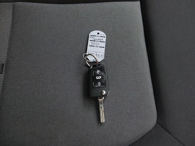 Volkswagen CRAFTER 2.0TDI 140PK DSG Automaat L3H3 | Camera | Airco | Cruise | 3-Persoons