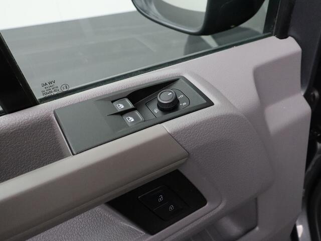 Volkswagen CRAFTER 2.0TDI 140PK DSG Automaat L3H3 | Camera | Airco | Cruise | 3-Persoons
