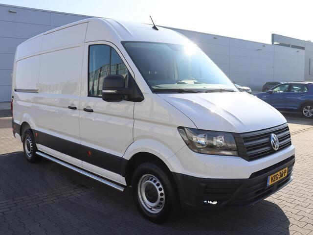 Volkswagen CRAFTER Bedrijfswagens 2.0 TDI L3H3 Highline 103 kW (140 pk) 8 versn auto | Multifunctioneel stuurwiel | Trekhaak met vaste kogel | Cruise control | Ergo Comfortstoel | Opstaptrede op trekbalk |