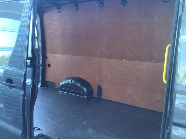 Volkswagen CRAFTER 35 2.0 TDI 140 PK L3H3 Exclusive Automaat