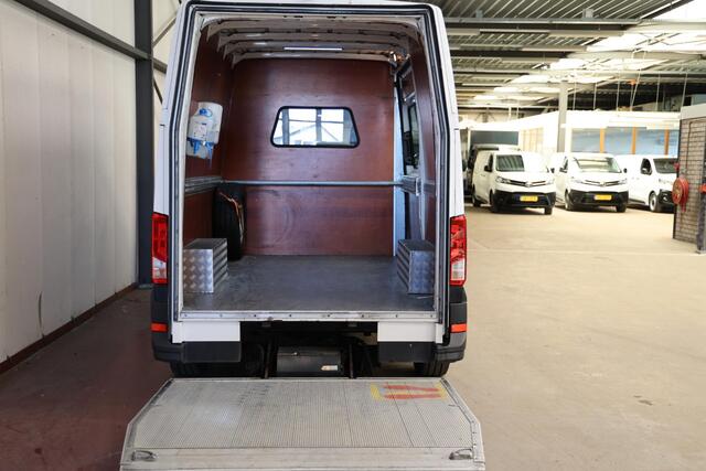 Volkswagen CRAFTER 2.0 TDI 4MOTION L3H3 (OUDE L2H2) LAADKLEP 750KG